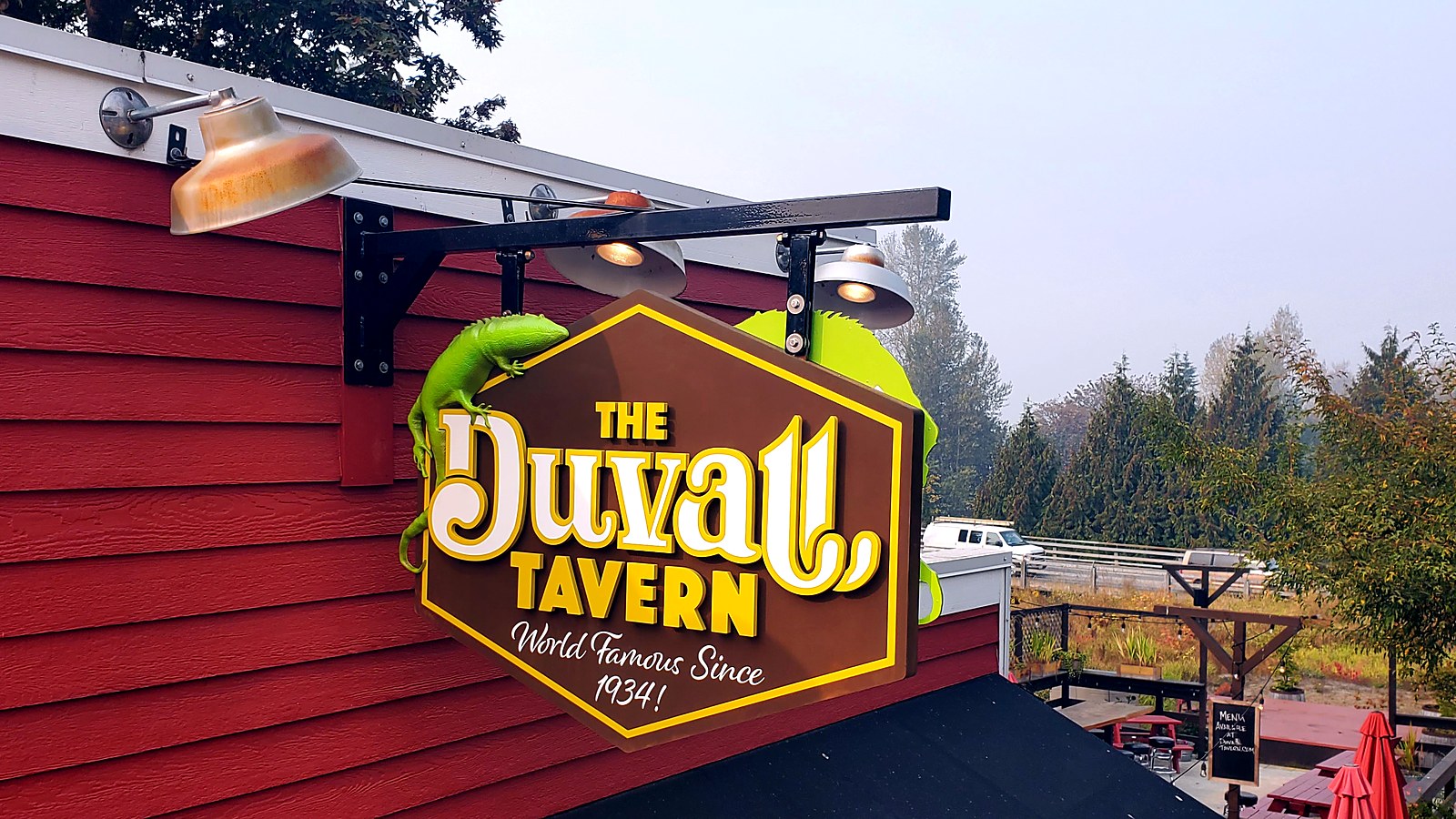 https://7099671.fs1.hubspotusercontent-na2.net/hubfs/7099671/duvall-tavern-sign-featured-1.jpg